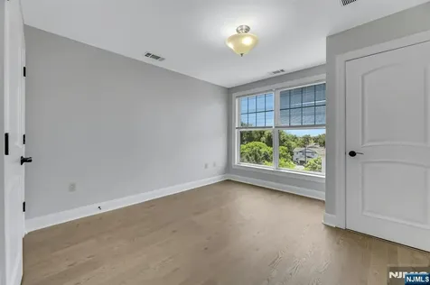 2307 The Plaza Tenafly NJ 07670