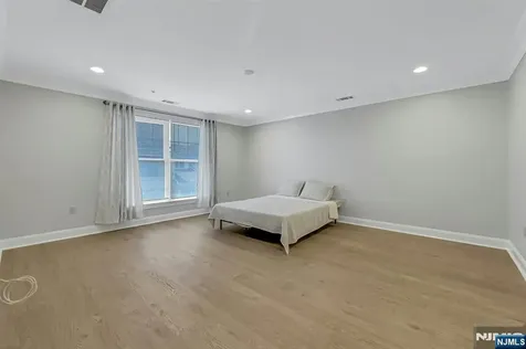 2307 The Plaza Tenafly NJ 07670