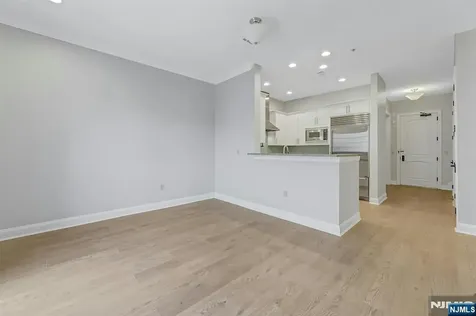 2307 The Plaza Tenafly NJ 07670