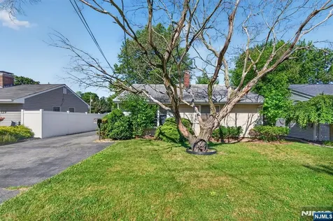 133 Mary Avenue Woodbridge NJ 08863
