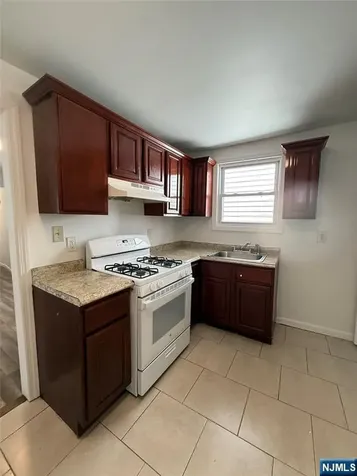 792 15th Street Newark NJ 07108