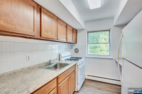 55 Gills Lane Woodbridge NJ 08830