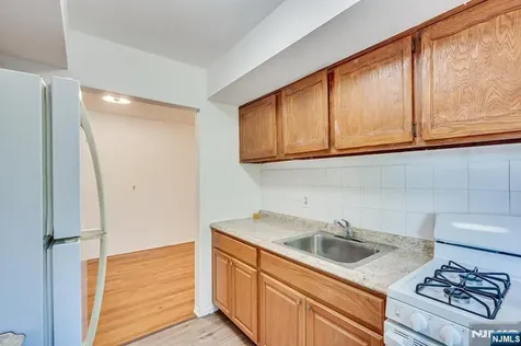55 Gills Lane Woodbridge NJ 08830