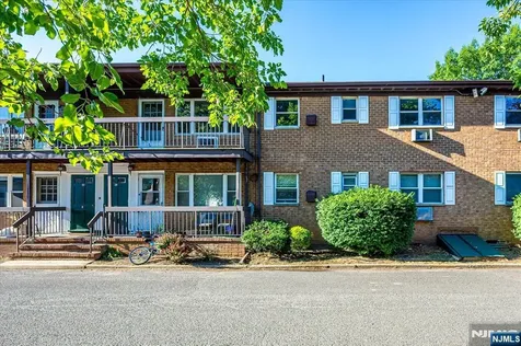 55 Gills Lane Woodbridge NJ 08830