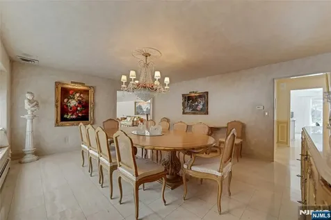 510 Hampton Hill Road Franklin Lakes NJ 07417