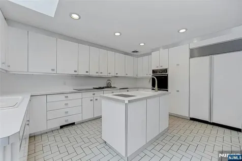 510 Hampton Hill Road Franklin Lakes NJ 07417