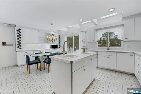 510 Hampton Hill Road Franklin Lakes NJ 07417