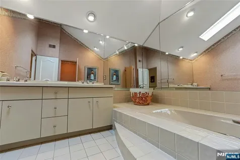 510 Hampton Hill Road Franklin Lakes NJ 07417