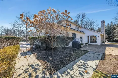 510 Hampton Hill Road Franklin Lakes NJ 07417