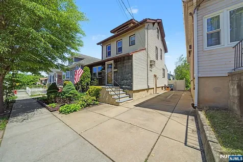 288 Maple Street Secaucus NJ 07094