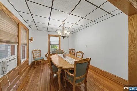 288 Maple Street Secaucus NJ 07094