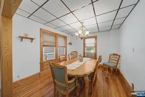 288 Maple Street Secaucus NJ 07094