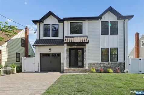 9 Cole Street Bergenfield NJ 07621