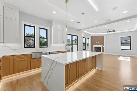 9 Cole Street Bergenfield NJ 07621