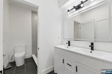 9 Cole Street Bergenfield NJ 07621
