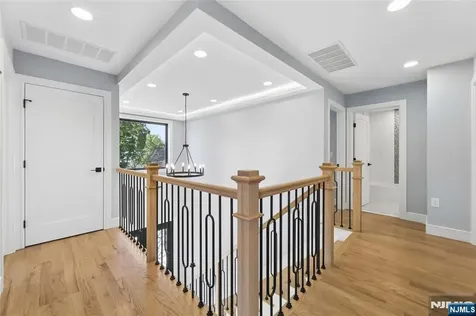 9 Cole Street Bergenfield NJ 07621