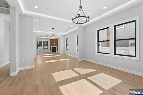 9 Cole Street Bergenfield NJ 07621
