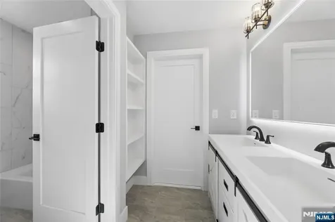 9 Cole Street Bergenfield NJ 07621