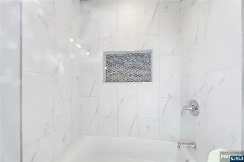 9 Cole Street Bergenfield NJ 07621