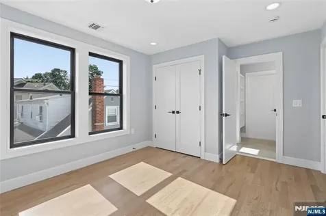 9 Cole Street Bergenfield NJ 07621