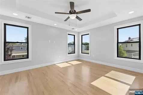 9 Cole Street Bergenfield NJ 07621