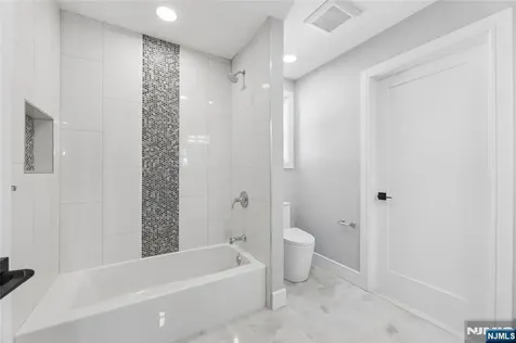 9 Cole Street Bergenfield NJ 07621