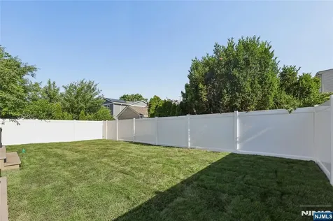 9 Cole Street Bergenfield NJ 07621