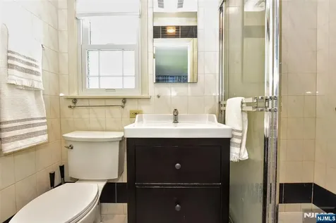 43 Overlook Court Ramsey NJ 07446