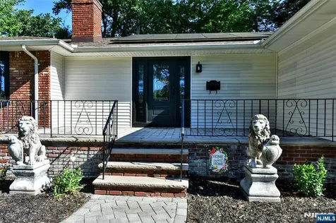 43 Overlook Court Ramsey NJ 07446