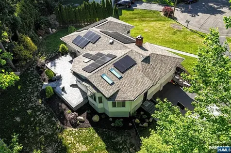 43 Overlook Court Ramsey NJ 07446