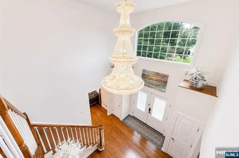 18 Dehart Court Wayne NJ 07470