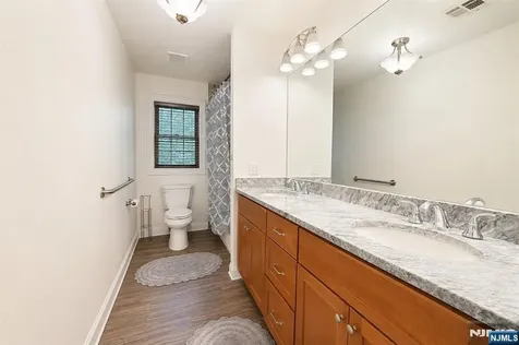 18 Dehart Court Wayne NJ 07470