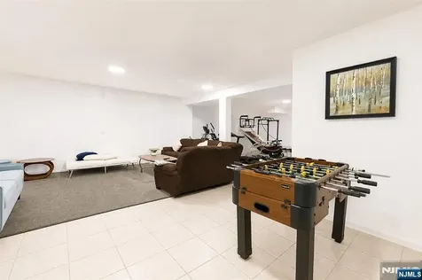 18 Dehart Court Wayne NJ 07470