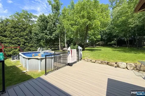 18 Dehart Court Wayne NJ 07470