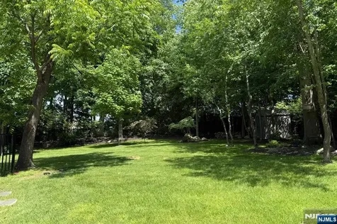 18 Dehart Court Wayne NJ 07470