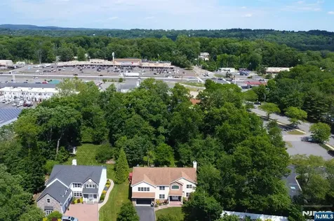 18 Dehart Court Wayne NJ 07470