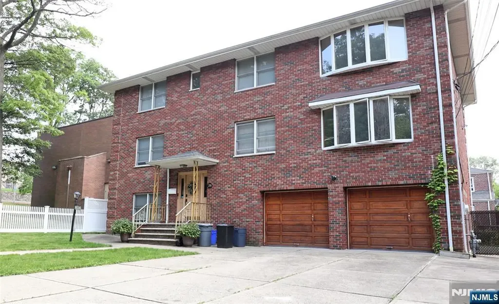 206 New York Avenue Fort Lee NJ 07024