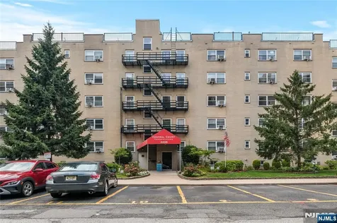 2205 N Central Road Fort Lee NJ 07024