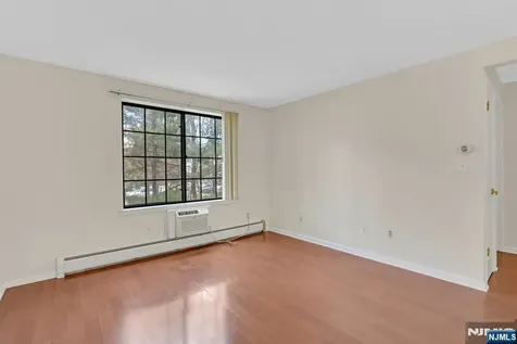 1419 Faulkner Court Mahwah NJ 07430