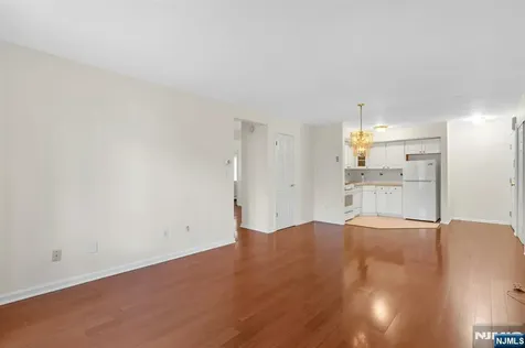 1419 Faulkner Court Mahwah NJ 07430