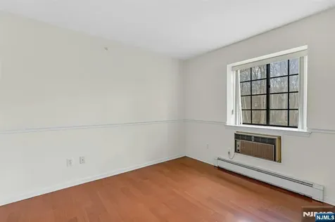 1419 Faulkner Court Mahwah NJ 07430