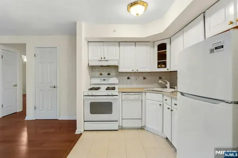 1419 Faulkner Court Mahwah NJ 07430