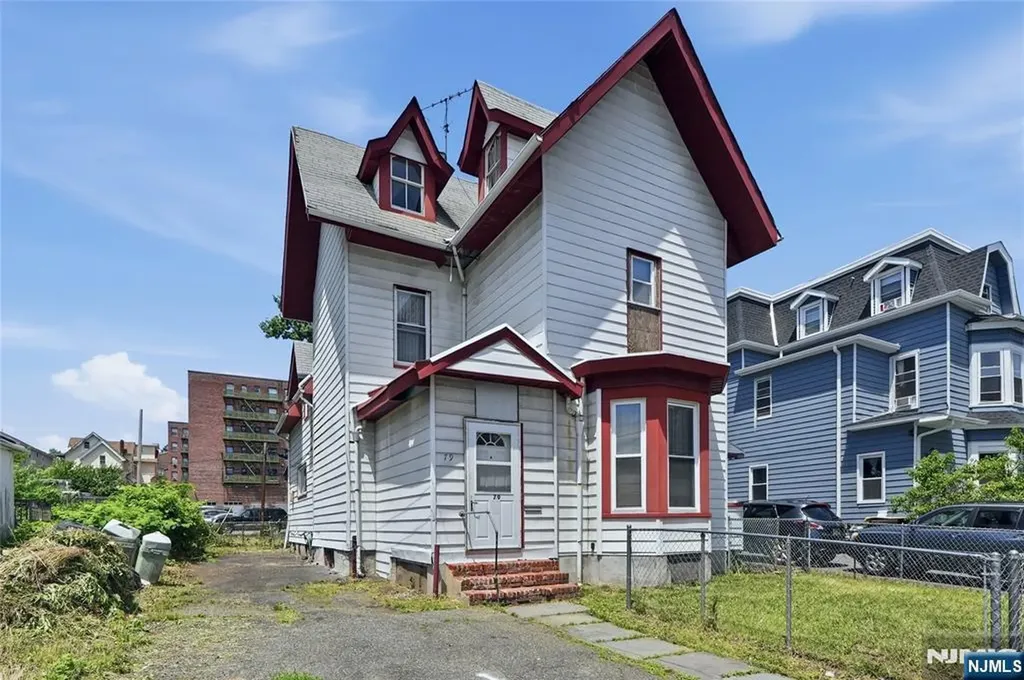 79 Cleveland Street Orange NJ 07050