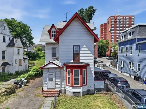 79 Cleveland Street Orange NJ 07050