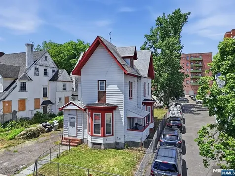 79 Cleveland Street Orange NJ 07050