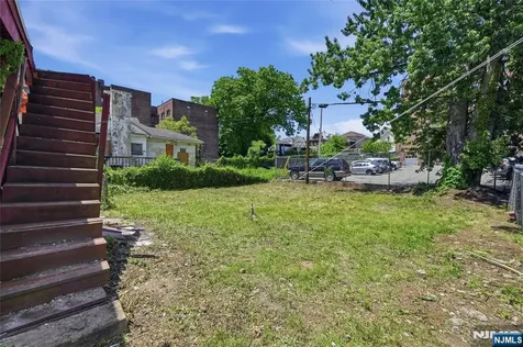 79 Cleveland Street Orange NJ 07050