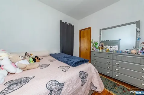 137 Uhland East Rutherford NJ 07073
