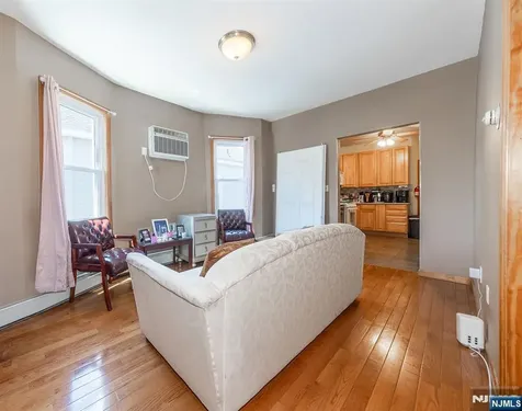 137 Uhland East Rutherford NJ 07073