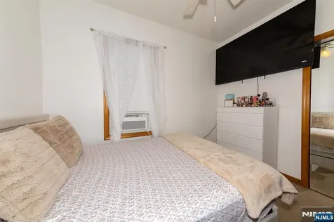 137 Uhland East Rutherford NJ 07073