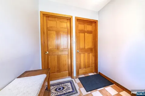 137 Uhland East Rutherford NJ 07073